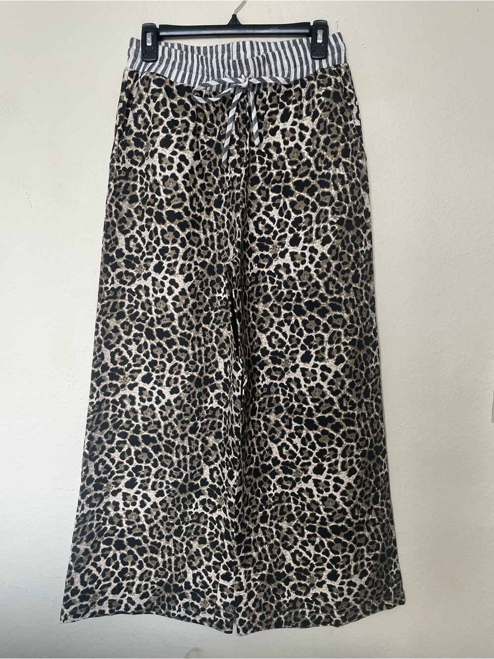 JODIFL Black and Cream Leopard Wide-Leg Pants with Striped Waistband